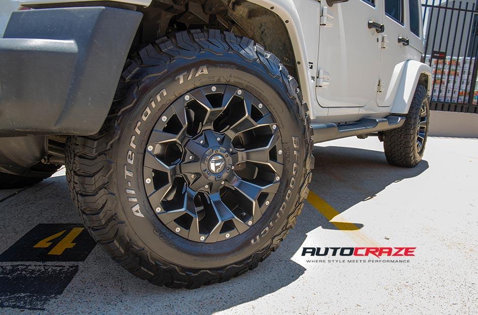 JEEP WRANGLER ASSAULT GLOSS BLACK MILLED ACCENTS